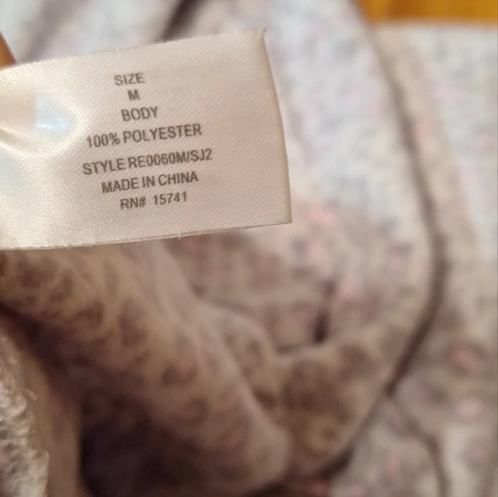 Karen Neuburger Animal Print Pajamas Ladies Medium Soft Fleece GRAY PINK COZY